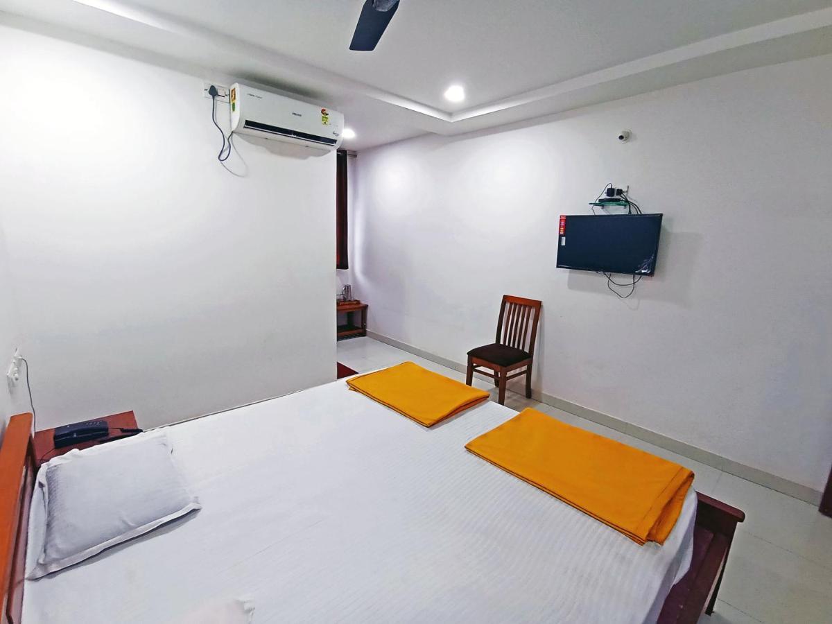 Staymaker Shri Shakti Residency هوبلي المظهر الخارجي الصورة
