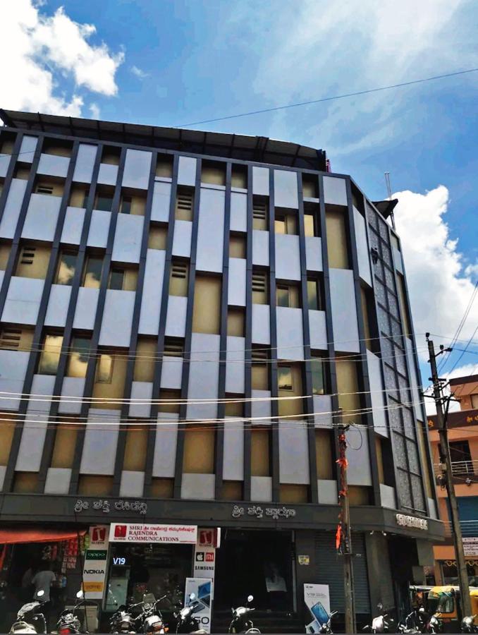 Staymaker Shri Shakti Residency هوبلي المظهر الخارجي الصورة