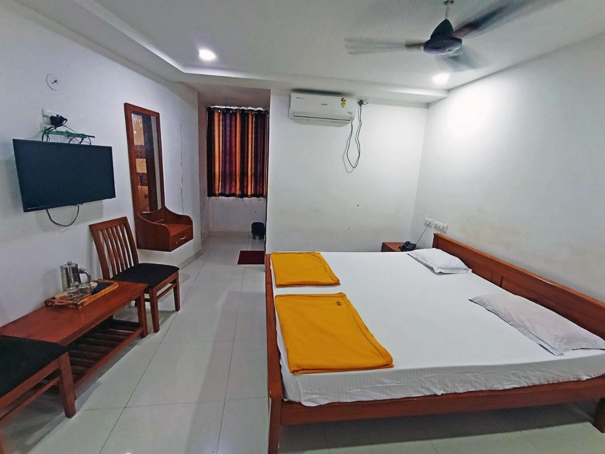 Staymaker Shri Shakti Residency هوبلي المظهر الخارجي الصورة