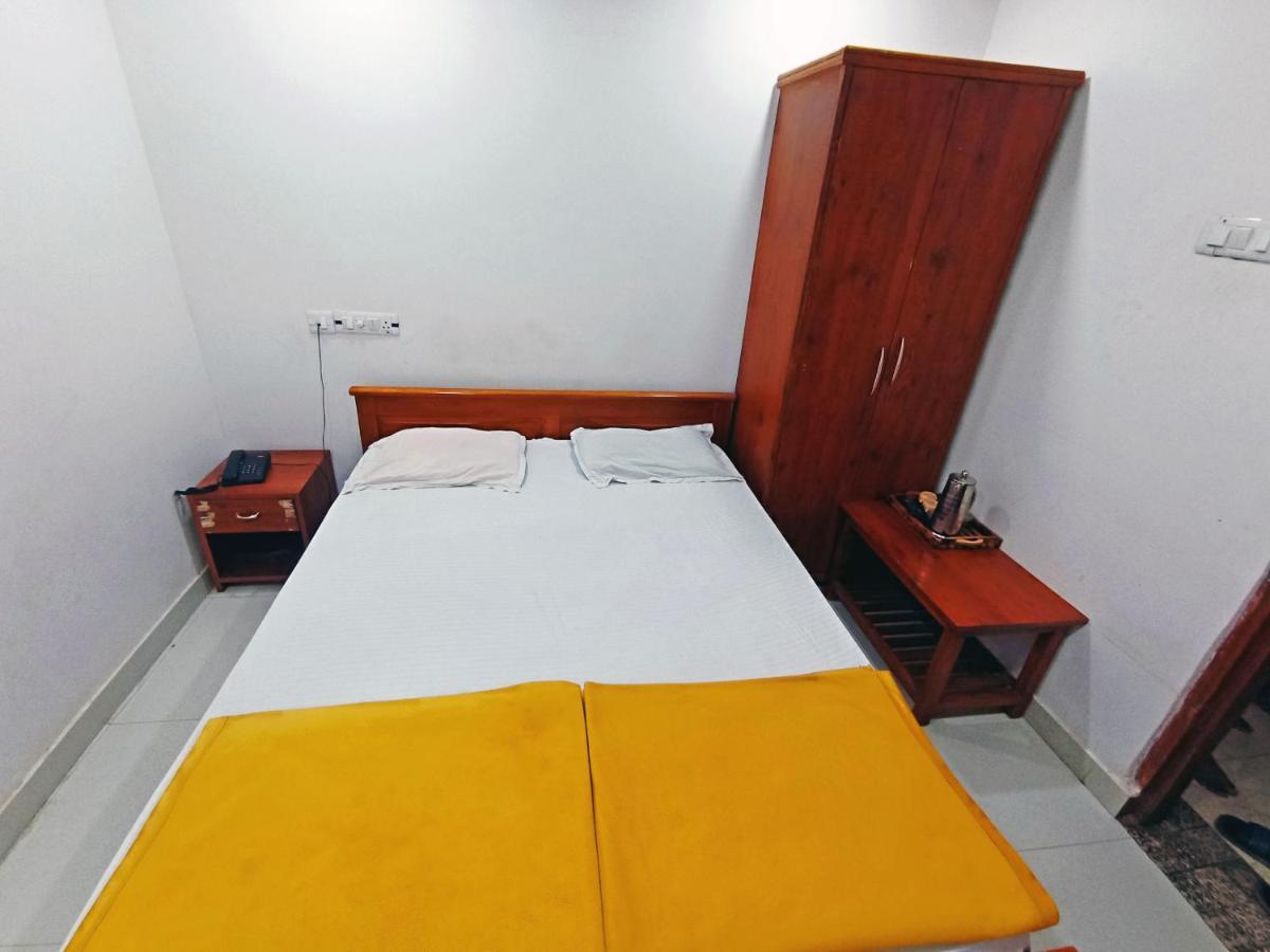 Staymaker Shri Shakti Residency هوبلي المظهر الخارجي الصورة