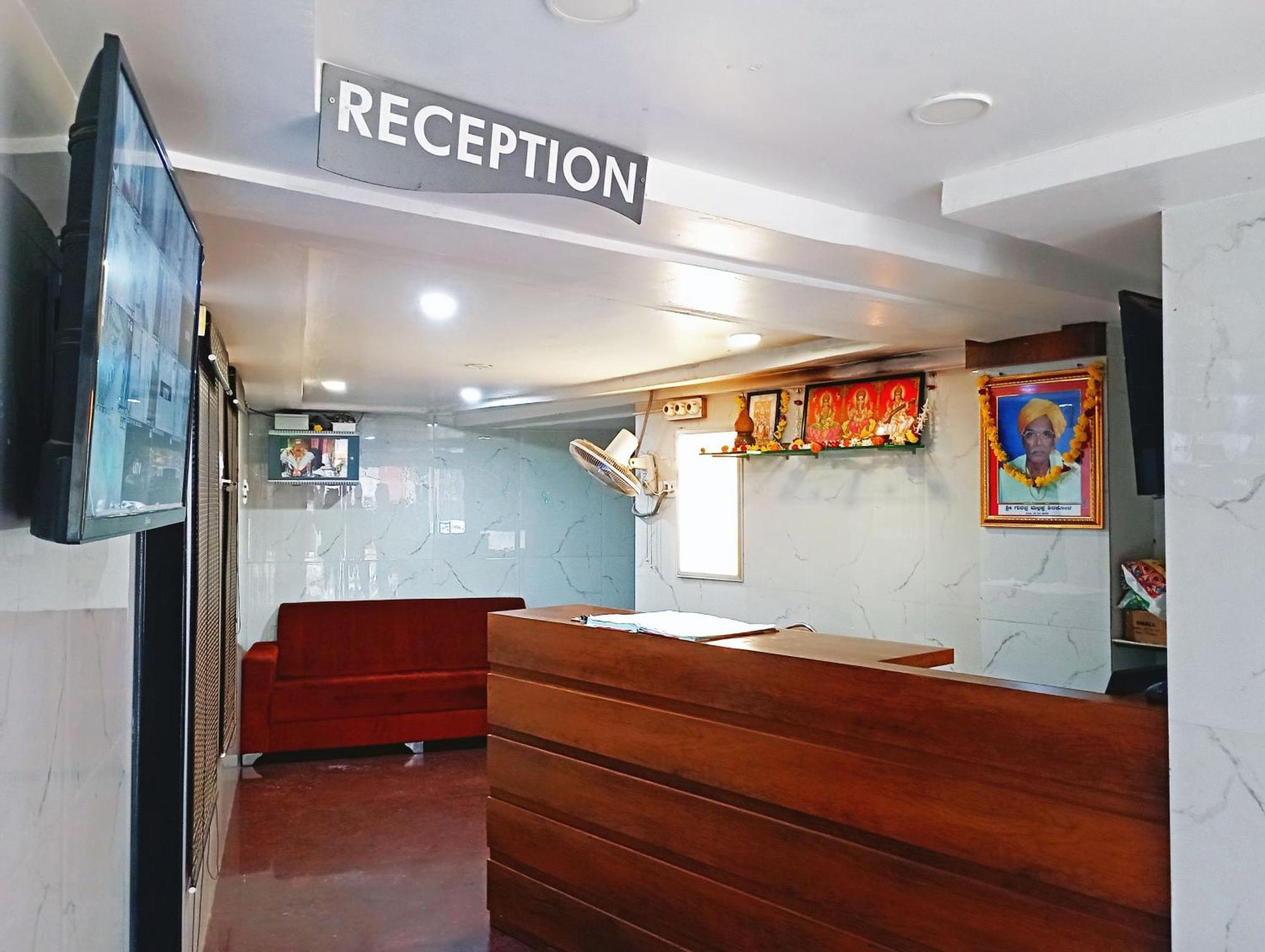 Staymaker Shri Shakti Residency هوبلي المظهر الخارجي الصورة