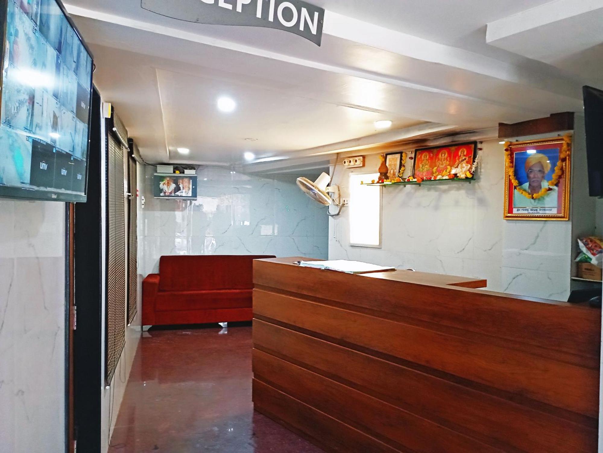 Staymaker Shri Shakti Residency هوبلي المظهر الخارجي الصورة